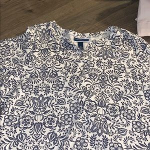 Black and white Karen Scott blouse